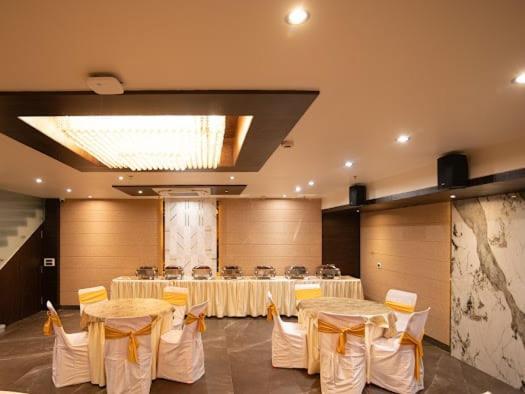Hotel Emerald Inn Bhopal Zewnętrze zdjęcie